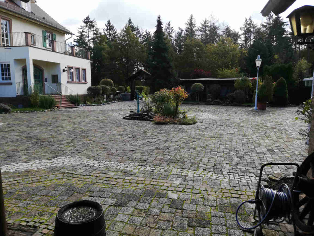 Forsthaus Jägersburg in Einhausen. Der Biergarten